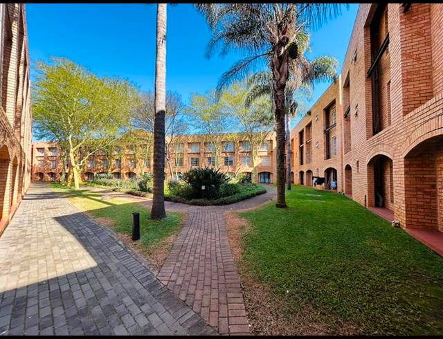 2 BEDROOM APARTMENT FOR SALE IN HATFIELD